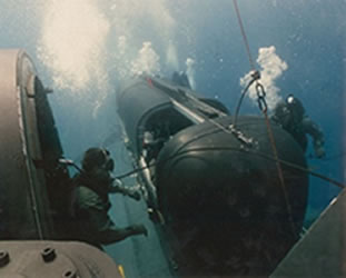 SDV Underwater with SEALs